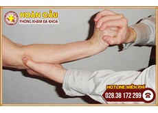 Điều trị chứng đau khuỷu tay | Phòng khám đa khoa Hoàn Cầu
